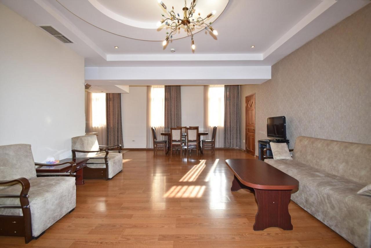 Abovyan Street 16, Apartment No 24 Jereván Kültér fotó