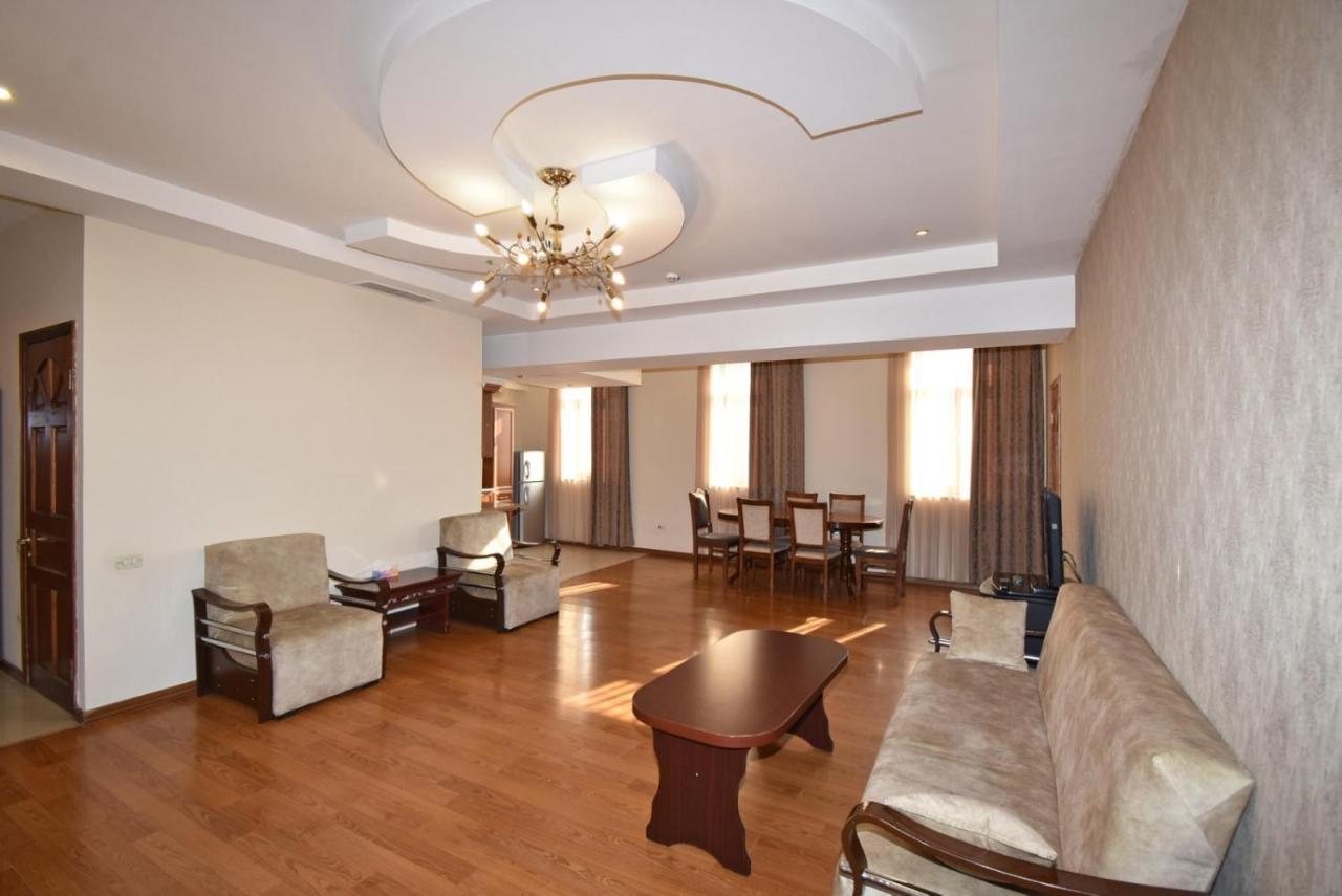 Abovyan Street 16, Apartment No 24 Jereván Kültér fotó