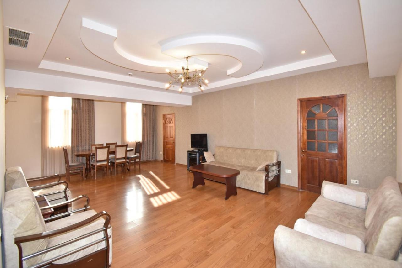 Abovyan Street 16, Apartment No 24 Jereván Kültér fotó