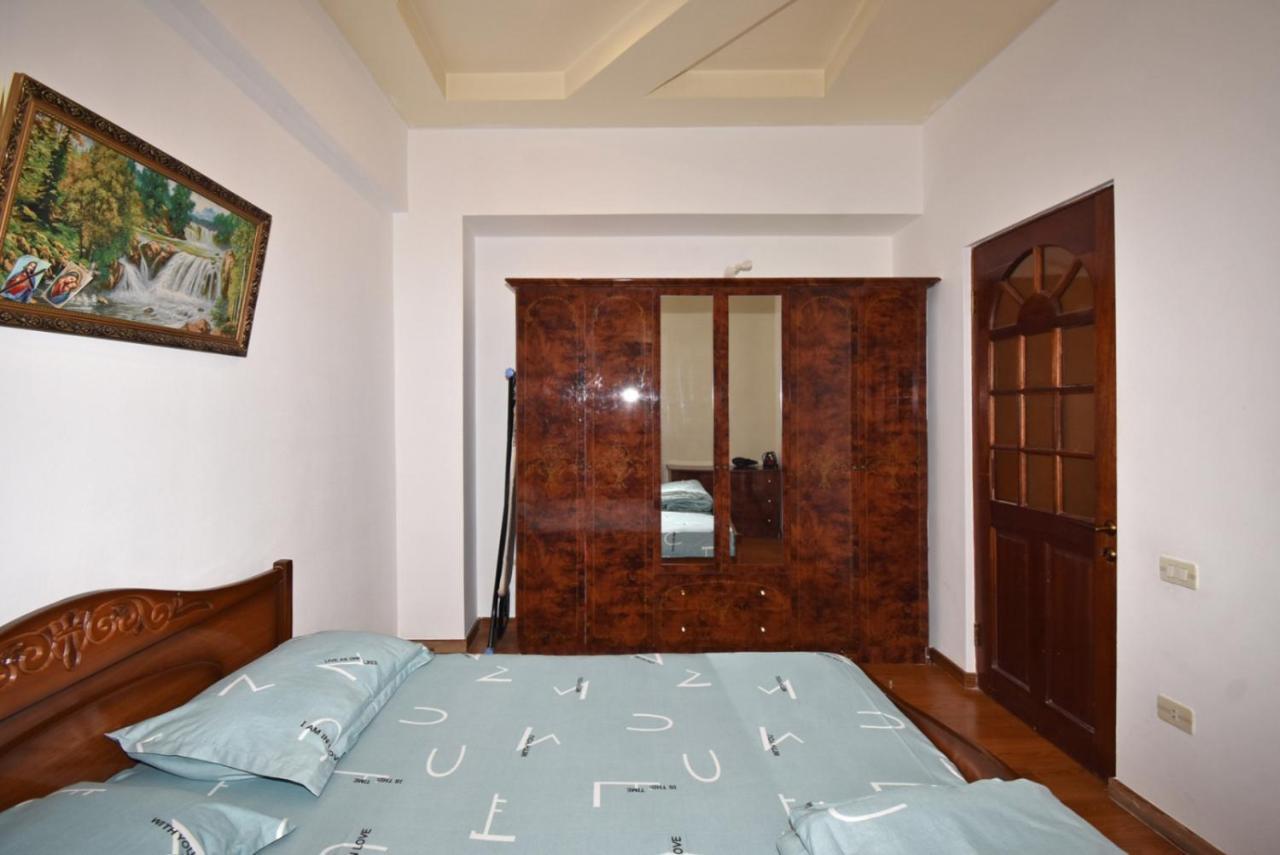 Abovyan Street 16, Apartment No 24 Jereván Kültér fotó