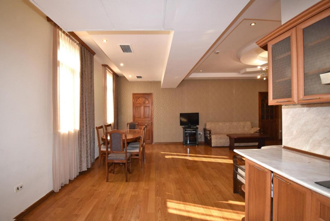 Abovyan Street 16, Apartment No 24 Jereván Kültér fotó